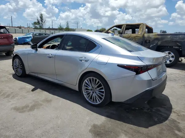 JTHDA1D25S5133518 2025 LEXUS IS - Image 2