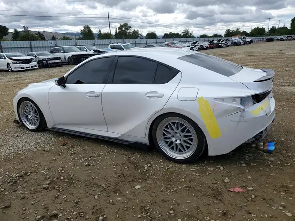 JTHDA1D26N5119454 2022 LEXUS IS - Image 2