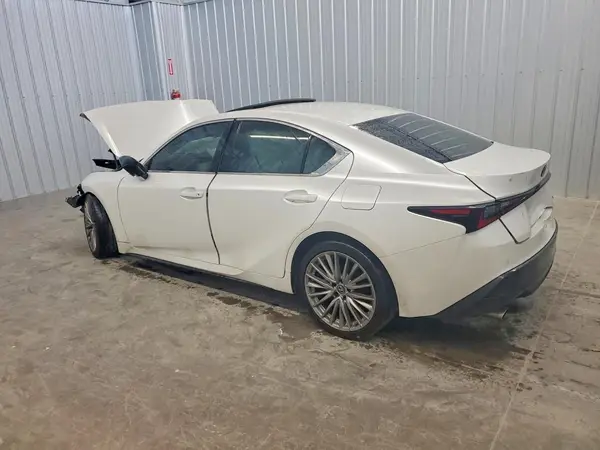 JTHDA1D26N5122161 2022 LEXUS IS - Image 2