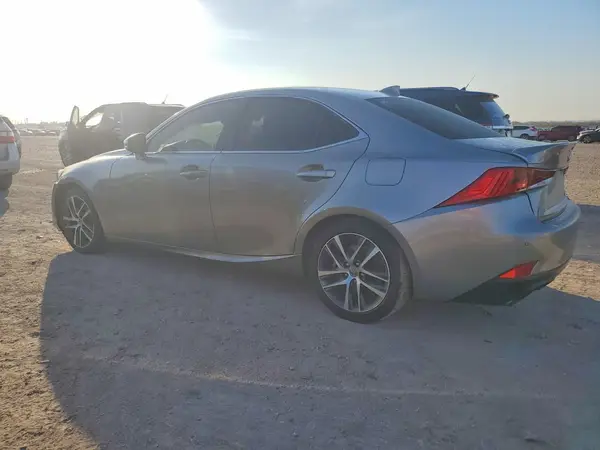 JTHDA1D27L5107102 2020 LEXUS IS - Image 2