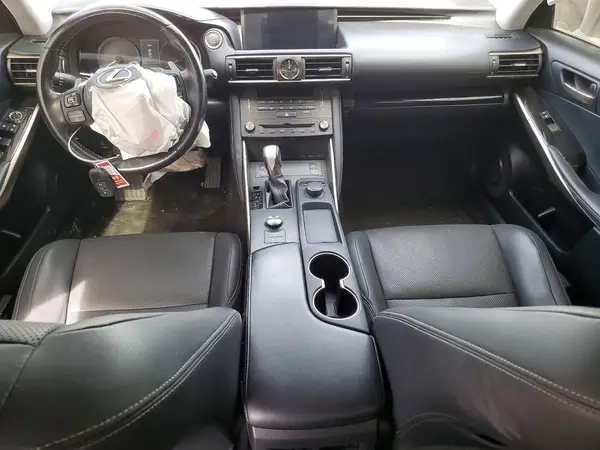 JTHDA1D27L5107102 2020 LEXUS IS - Image 8