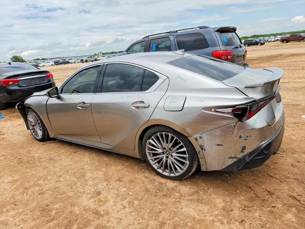 JTHDA1D27N5119866 2022 LEXUS IS - Image 2