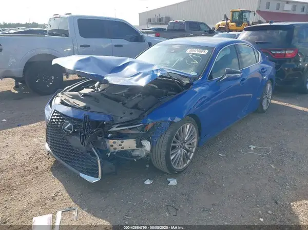 JTHDA1D27P5124083 2023 LEXUS IS - Image 2