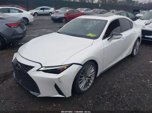 JTHDA1D27R5128914 2024 LEXUS IS - Image 2