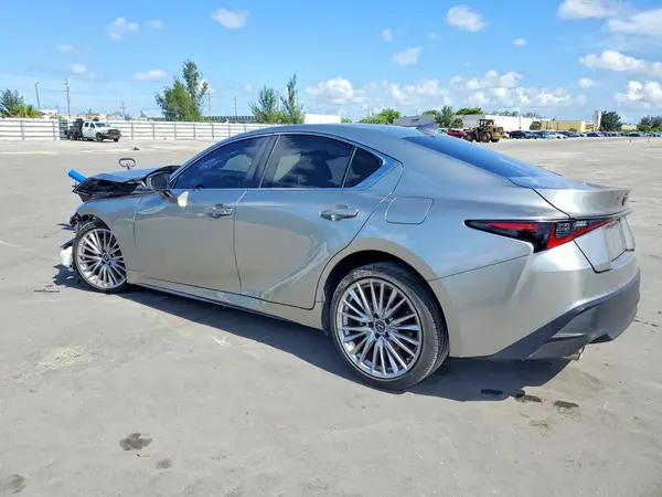 JTHDA1D28N5118645 2022 LEXUS IS - Image 2