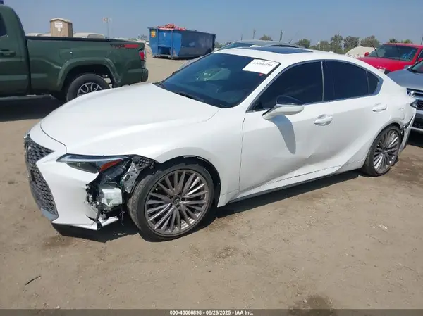 JTHDA1D28N5121240 2022 LEXUS IS - Image 2