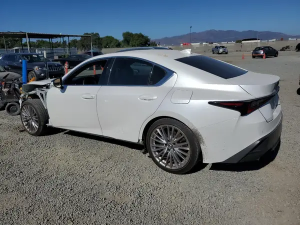 JTHDA1D28R5129215 2024 LEXUS IS - Image 2