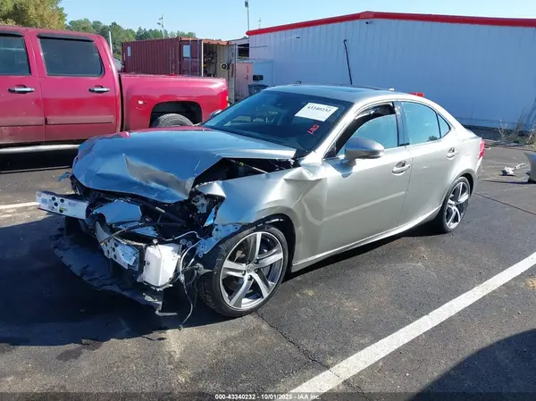 JTHDA1D29L5101253 2020 LEXUS IS - Image 2