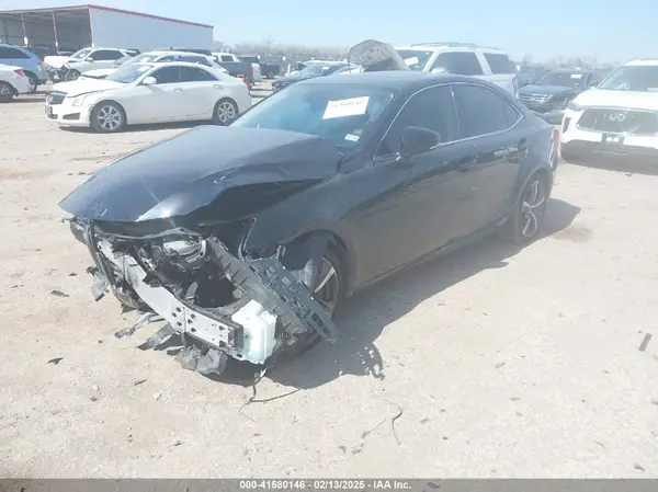 JTHDA1D29L5101656 2020 LEXUS IS - Image 2