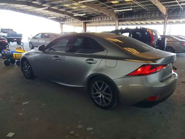 JTHDA1D29L5107103 2020 LEXUS IS - Image 2