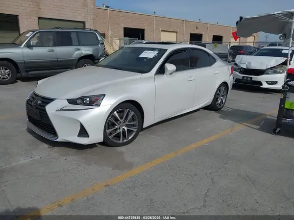 JTHDA1D2XL5107434 2020 LEXUS IS - Image 2