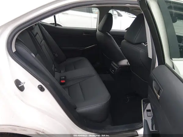 JTHDA1D2XL5108583 2020 LEXUS IS - Image 8