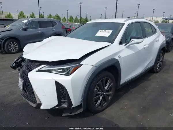 JTHE9JBH2L2035456 2020 LEXUS UX - Image 2