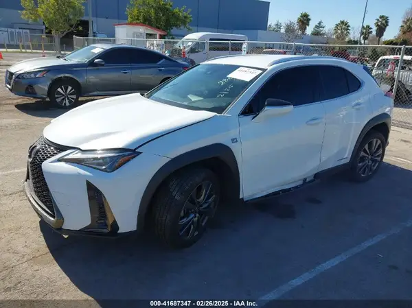 JTHE9JBH7L2032553 2020 LEXUS UX - Image 2