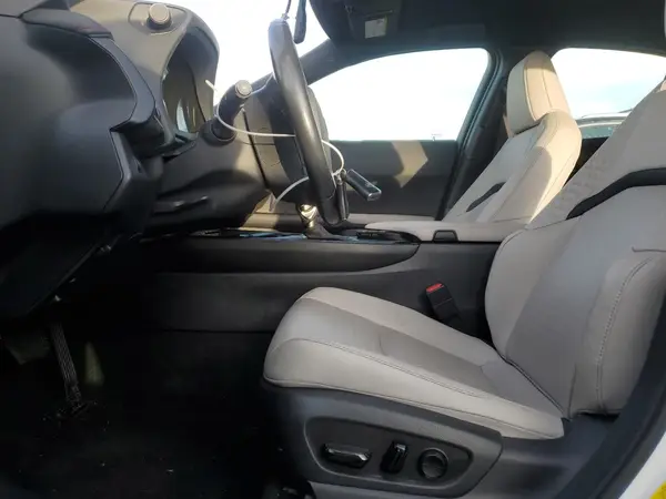 2022 LEXUS UX COPART lot 46143515 auction photo 7
