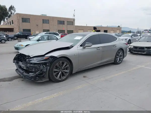 JTHF51FF3L5012694 2020 LEXUS LS - Image 2