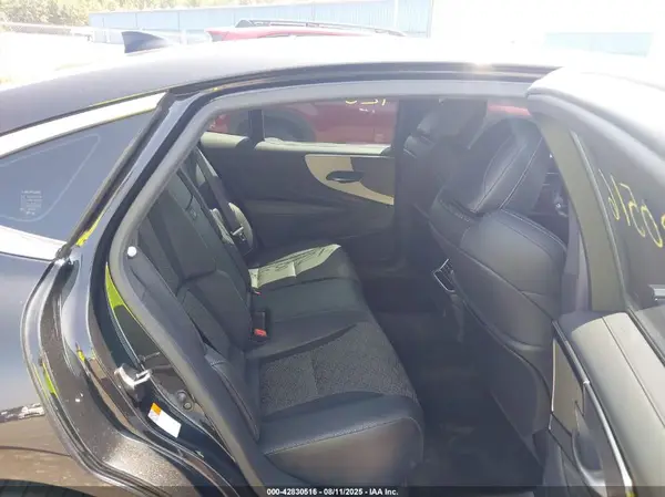 JTHF51GFXM5009761 2021 LEXUS LS - Image 8