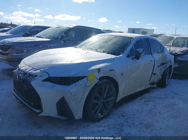 JTHG81F20M5046389 2021 LEXUS IS - Image 2