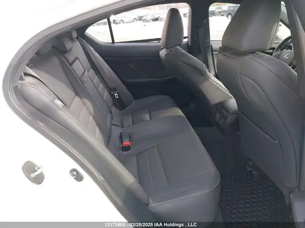 JTHG81F21N5048962 2022 LEXUS IS - Image 8