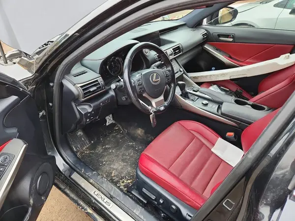 JTHG81F23L5041038 2020 LEXUS IS - Image 8