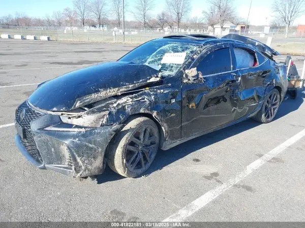 JTHG81F23L5042318 2020 LEXUS IS - Image 2