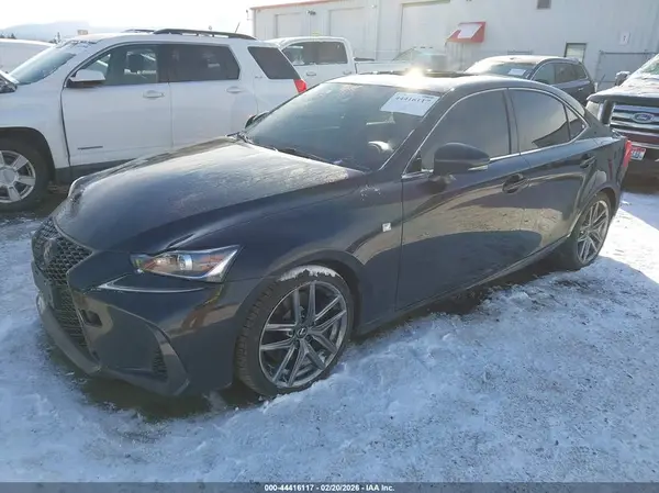 JTHG81F24L5040934 2020 LEXUS IS - Image 2