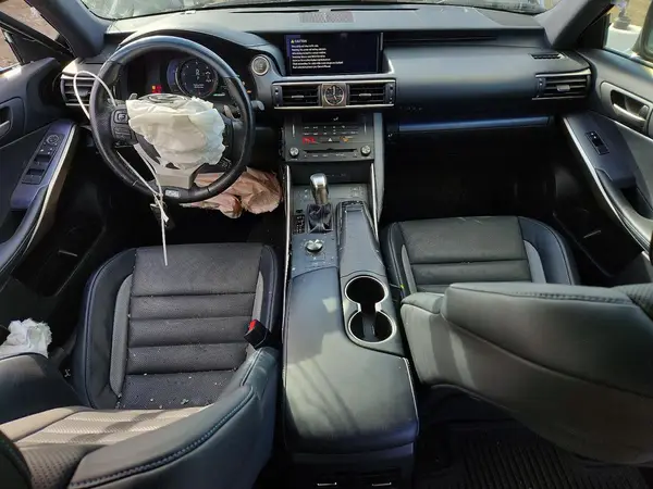 JTHG81F24L5042604 2020 LEXUS IS - Image 8