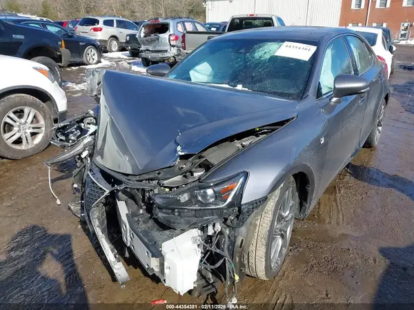 JTHG81F26L5041227 2020 LEXUS IS - Image 2