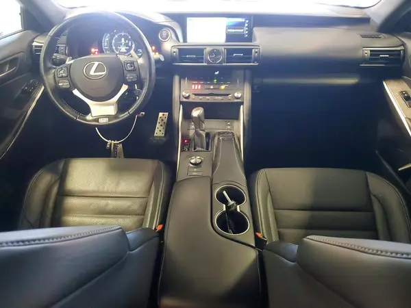 JTHG81F27L5041513 2020 LEXUS IS - Image 8
