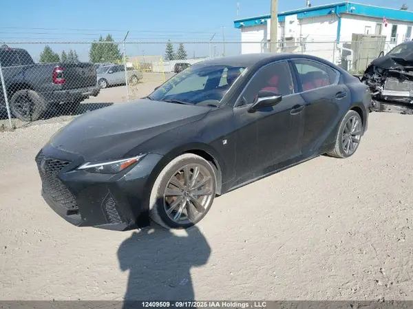 JTHG81F27N5047735 2022 LEXUS IS - Image 2