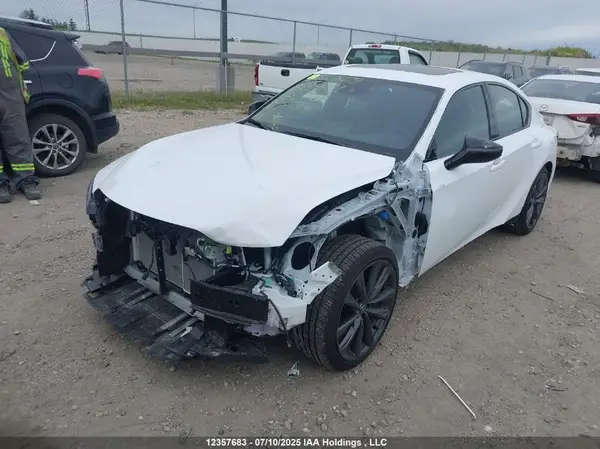 JTHG81F28S5054527 2025 LEXUS IS - Image 2