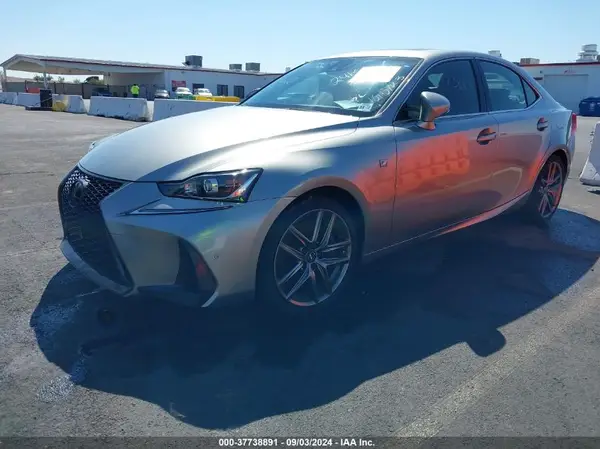 JTHG81F2XL5043160 2020 LEXUS IS - Image 2