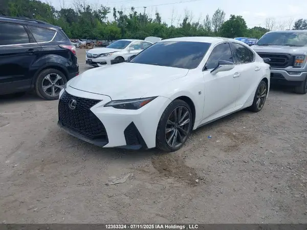 JTHG81F2XM5045315 2021 LEXUS IS - Image 2