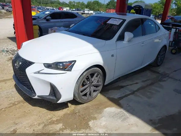 JTHGA1D20L5108623 2020 LEXUS IS - Image 2