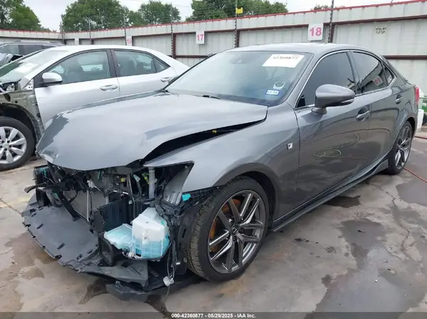 JTHGA1D25L5101652 2020 LEXUS IS - Image 2