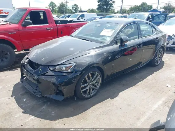 JTHGA1D28L5103086 2020 LEXUS IS - Image 2