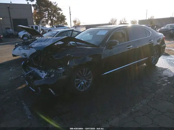JTHGL1EF6H5057289 2017 LEXUS LS - Image 2