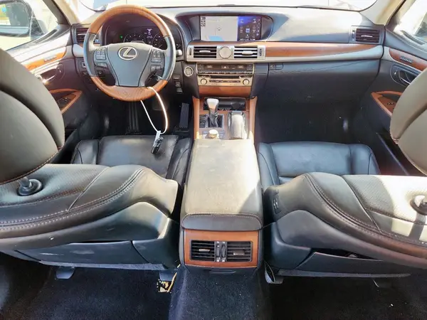 JTHGL1EF6H5057907 2017 LEXUS LS - Image 8