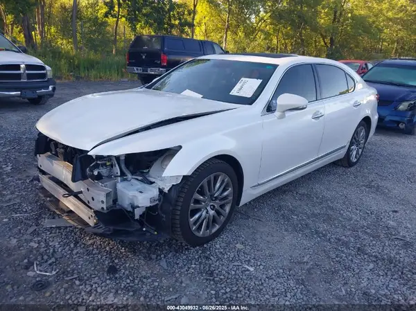 JTHGL5EF1H5057627 2017 LEXUS LS - Image 2