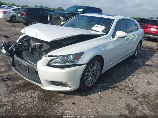 JTHGL5EF1H5057725 2017 LEXUS LS - Image 2