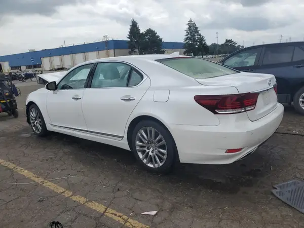JTHGL5EF3G5057210 2016 LEXUS LS - Image 2