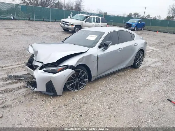 JTHGZ1B20M5039493 2021 LEXUS IS - Image 2