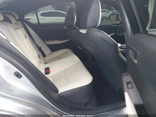 JTHGZ1B22N5050383 2022 LEXUS IS - Image 8