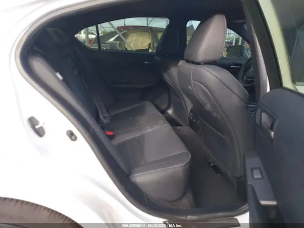 JTHGZ1B23N5057794 2022 LEXUS IS - Image 8