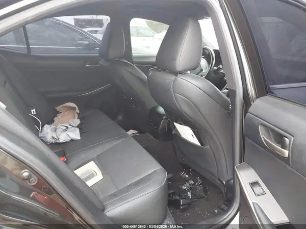 JTHGZ1B24L5036658 2020 LEXUS IS - Image 8