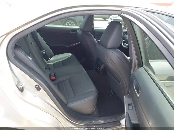 JTHGZ1B25L5036507 2020 LEXUS IS - Image 8