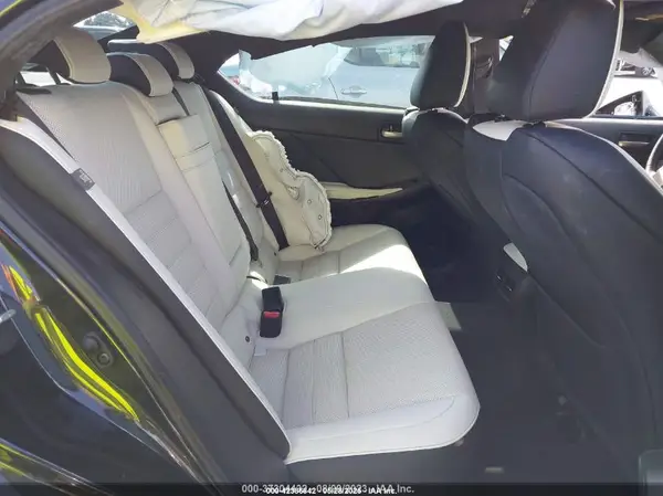 JTHGZ1B26M5040910 2021 LEXUS IS - Image 8