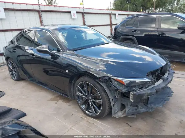 JTHGZ1B26M5041250 2021 LEXUS IS - Image 1