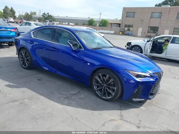 JTHGZ1B26M5041426 2021 LEXUS IS - Image 1