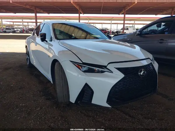 JTHGZ1B27M5046330 2021 LEXUS IS - Image 1